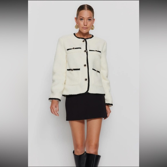 27 Coco Chic Fully lined Fabulous Jacket - Picture 4 of 5